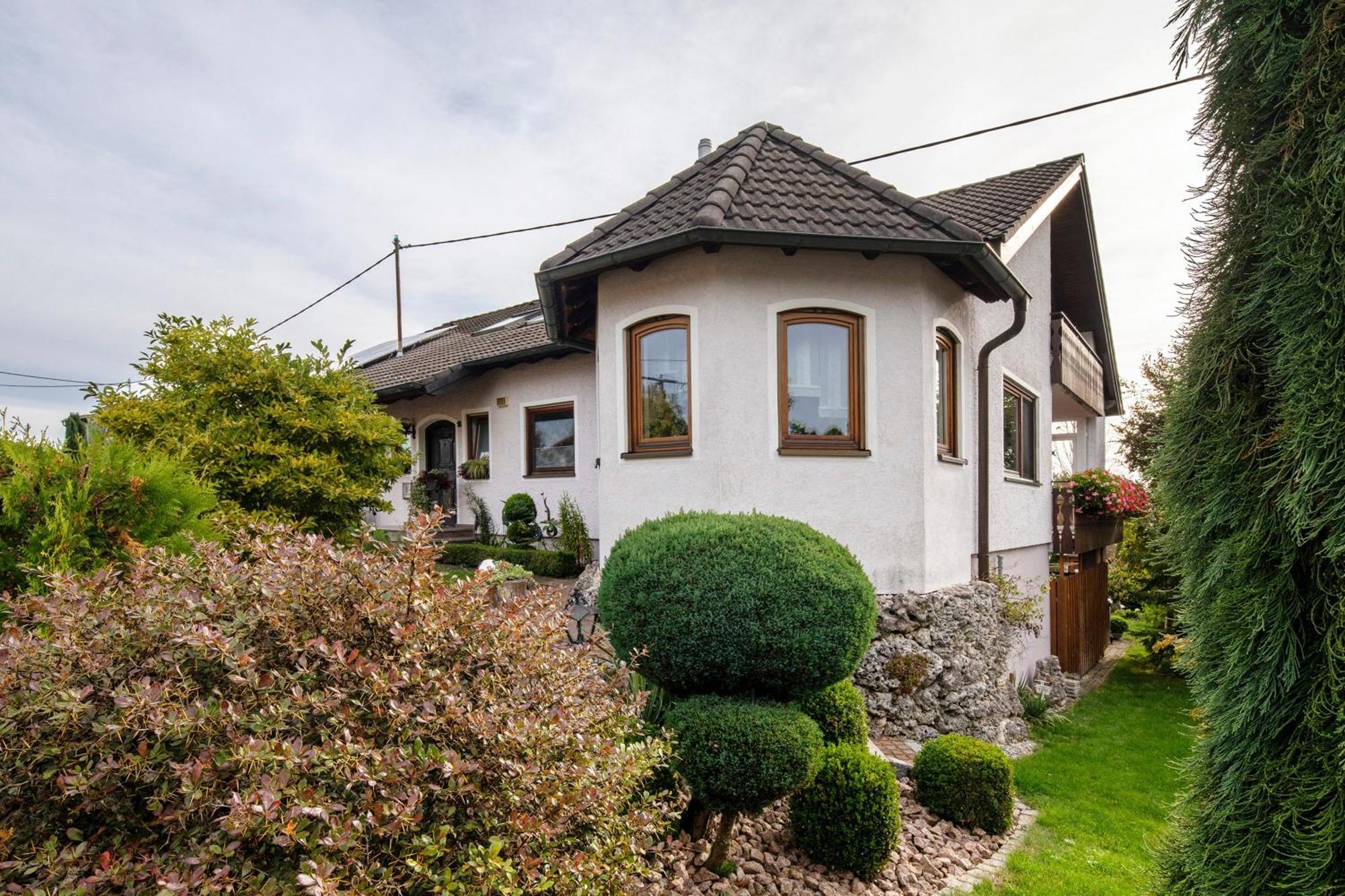 Ferienwohnung Fernsicht Zwiefalten Luaran gambar